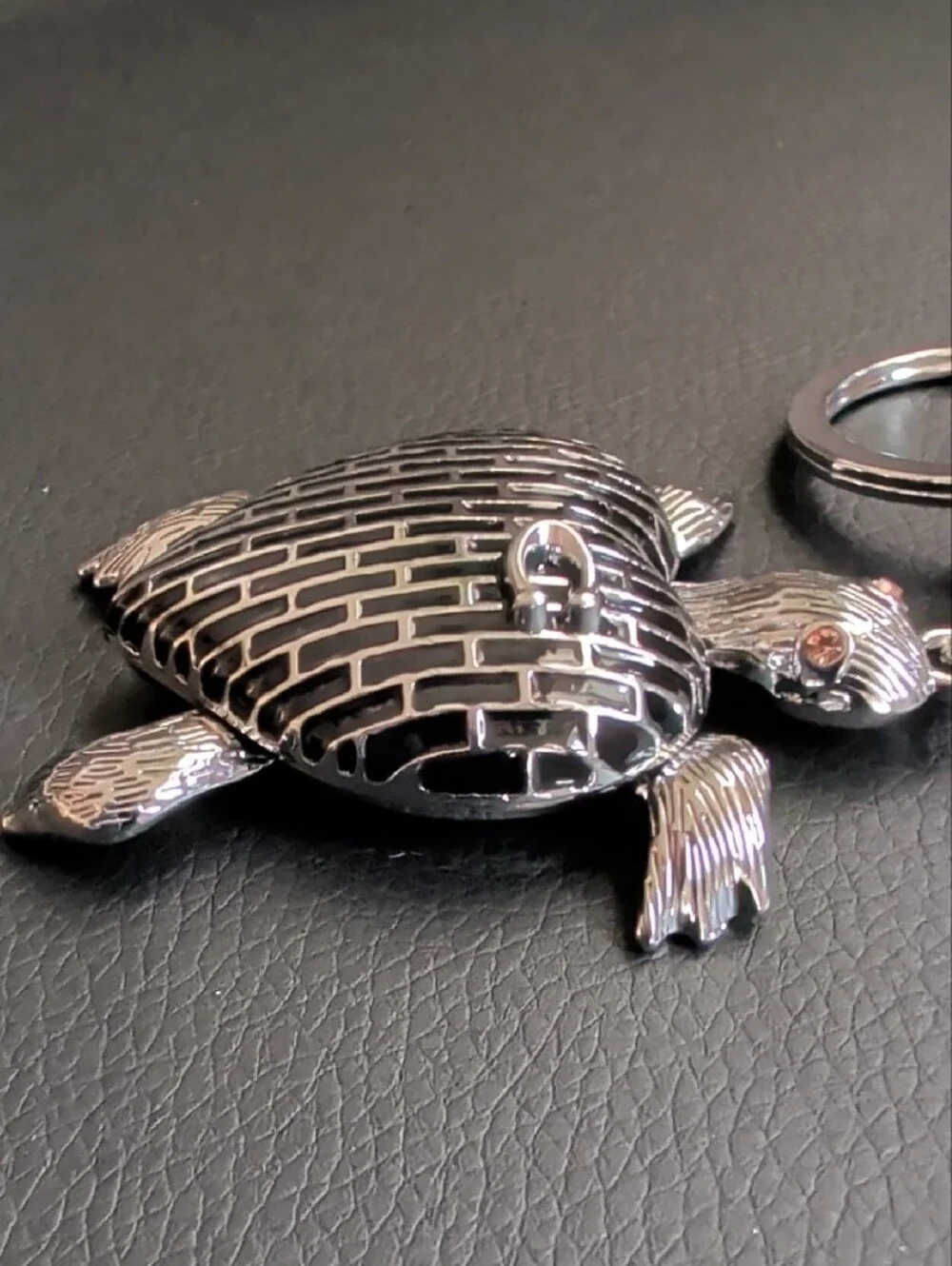 Turtle Keychain With Silver Hardware NWOT